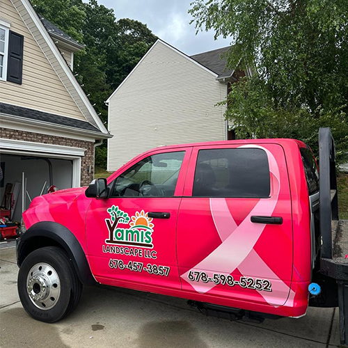 Enhance your company’s corporate image with professional fleet branding. From cars and vans to trucks, we design and install custom graphics that strengthen your branding and increase your business’s visibility on every trip. A high-impact and cost-effective solution for outdoor advertising!